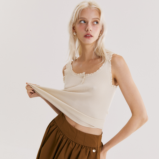 Petal Trim Tank, Premium Workmanship, Special Tailoring, Can Be Worn on Both Sides, Has 1 Size, Elegant and Feminine Design. Uses Ribbed Fabric for Flexibility and a Snug Fit. Comfortable to Wear All Day Long.