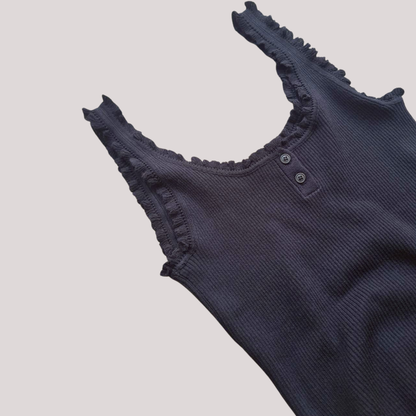 Petal Trim Tank, Premium Workmanship, Special Tailoring, Can Be Worn on Both Sides, Has 1 Size, Elegant and Feminine Design. Uses Ribbed Fabric for Flexibility and a Snug Fit. Comfortable to Wear All Day Long.